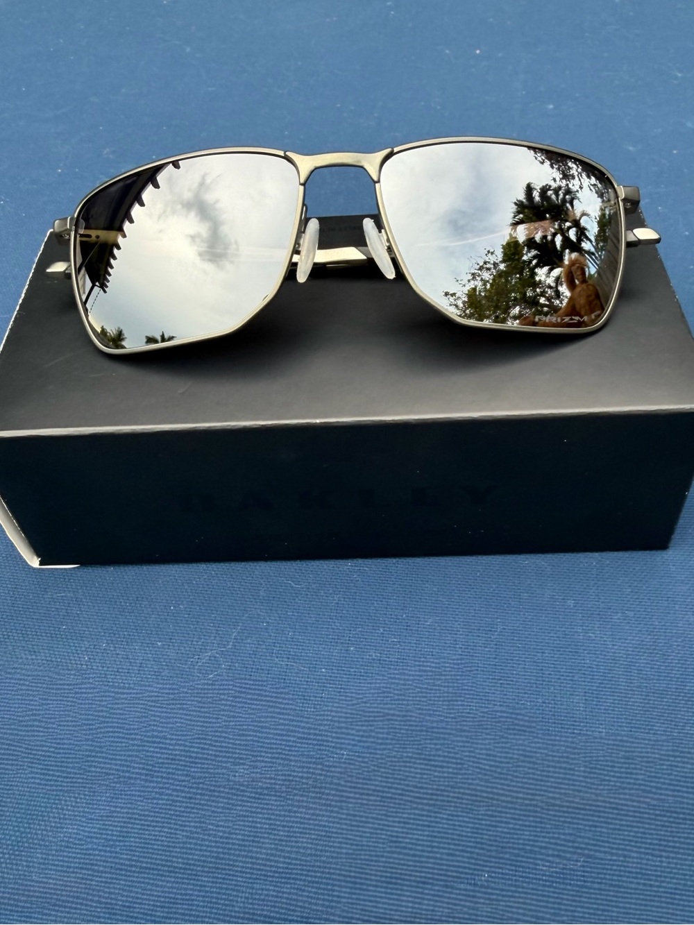 Oakley Ejector Carbon Prizm Black Polarized Sunglasses 004142-03